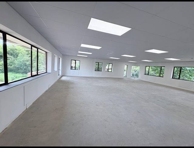 279M² OFFICE TO LET IN VORNA VALLEY